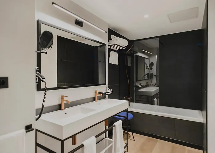 ديمار فندق 4*