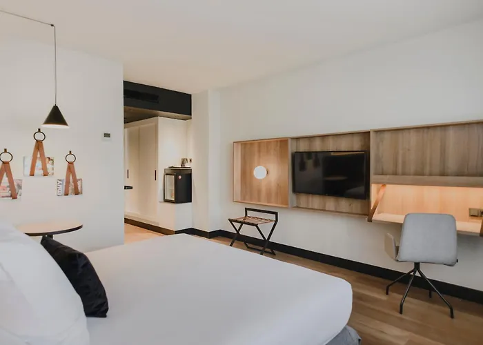 ديمار فندق فالنسيا